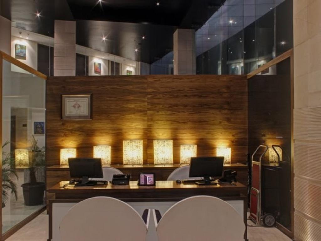 Svenska Design Hotel, Electronic City, Bangalore Kammasandra Exteriör bild