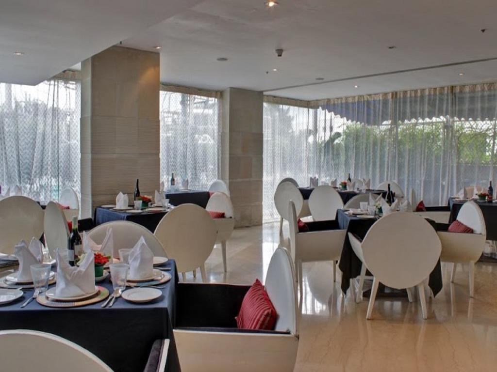 Svenska Design Hotel, Electronic City, Bangalore Kammasandra Exteriör bild